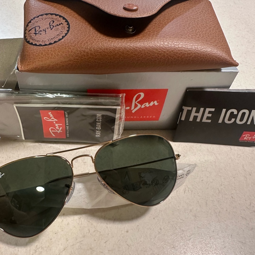 Brand New Ray-Ban Green Aviator Sunglasses